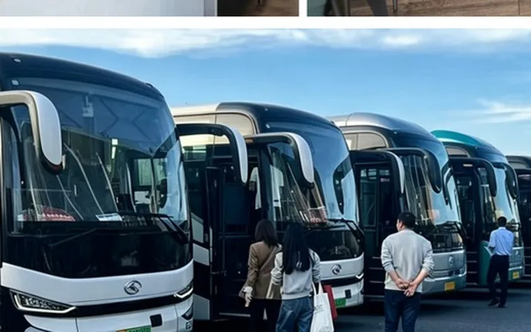 Flota de buses de la delegación en el centro de exposiciones